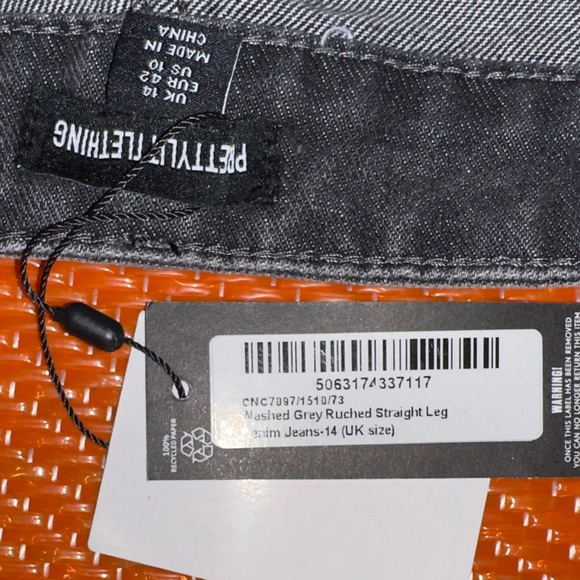 PrettyLittleThing Washed Gray Ruched Straight Leg Denim Jeans Women’s Size 10 - Picture 5 of 5